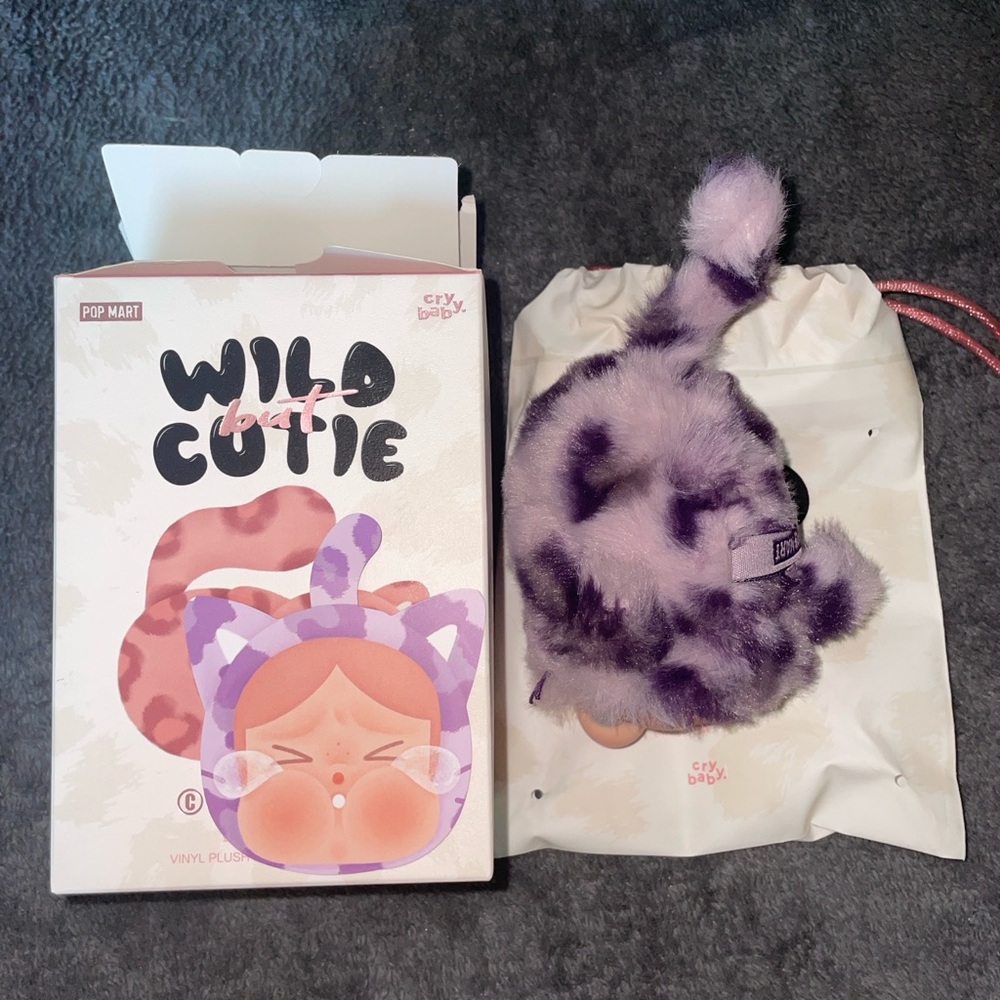 Pop Mart Wild But Cutie - Neon Cutir